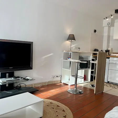 Ferienwohnung La Vue Secrete De Neauphle Exterior foto