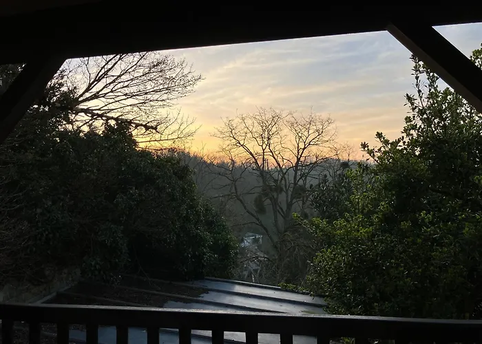 La Vue Secrete De Neauphle